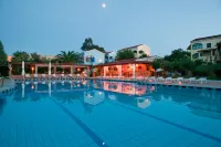 Govino Bay - Pools