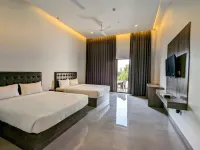 Shivgiri Resort - Pools
