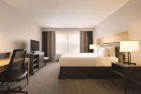 Country Inn & Suites by Radisson, Brooklyn Center, MN فنادق في Brooklyn Park