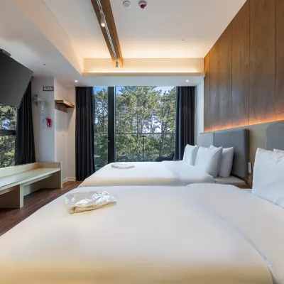 Busan Gijang the Club Hotel Отели рядом с достопримечательностью «Храм Пэкдуса»
