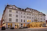 Hotel Royal Hotels near Dokk1