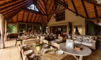 Khaya Ndlovu Safari Manor - جاكوزي