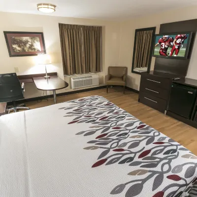 Red Roof Inn Raleigh Southwest - Cary Hoteles cerca de Pabellón PNC Arena