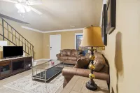 Condo Retreat · Condo Retreat, A Place to Relax! Hotel in zona Ditto Landing