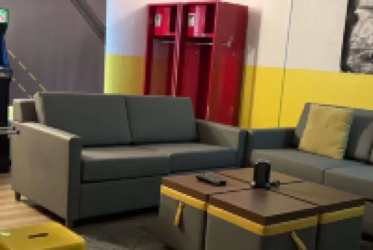 ซุปเปอร์ 8 บายวินด์แฮม บลูมิงตัน/สนามบิน โรงแรมในบรูมมิงตัน