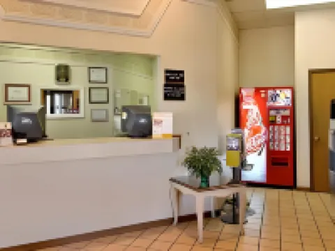 Super 8 by Wyndham Carbondale Hotels in Jackson County