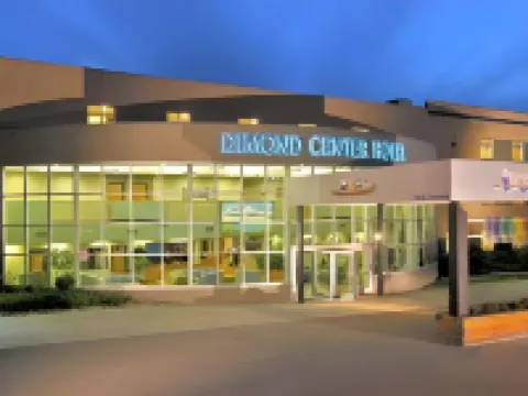 Dimond Center Hotel