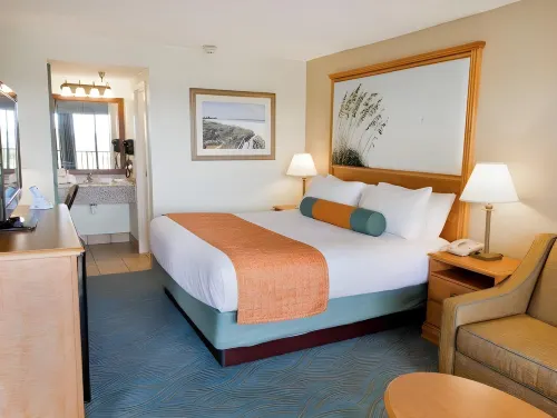 Spark by Hilton Sarasota Siesta Key Gateway