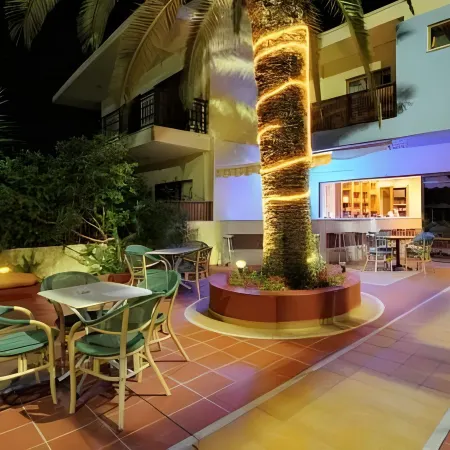 Mary Hotel & Mary Royal Suites
