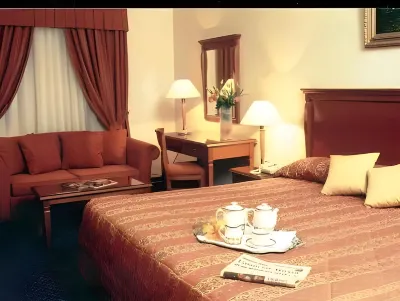 Castelli Hotel Nicosia Hoteles cerca de Nicosia Wall