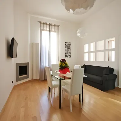 B&B Leopoldo Hotel berhampiran Muzium Stibbert