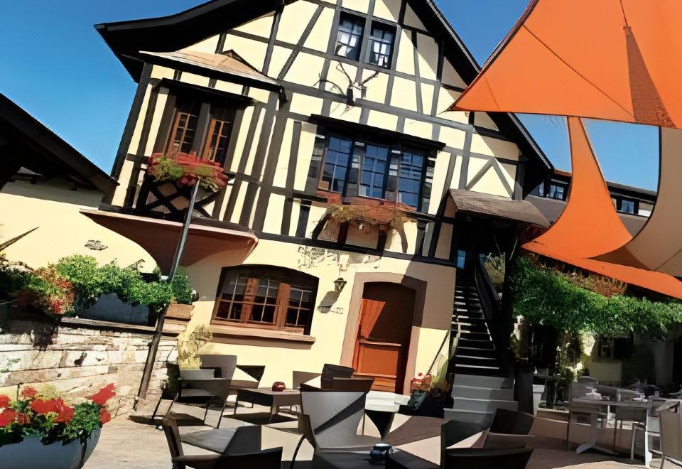 2. 호텔 - 레스토..