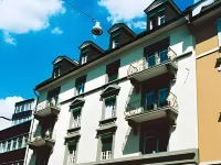 Ema House Serviced Apartments Superior Unterstrass Отели в г. 