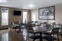 Super 8 by Wyndham Owatonna Hotels in Owatonna