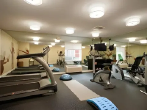 เมนสเตย์สวีทส์ ชิคาโก - ชอมเบิร์ก