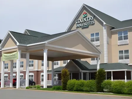 Holiday Inn Express & Suites Marquette Отели в г. Негауни