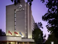 DoubleTree by Hilton Hotel Toronto Airport West - parking
