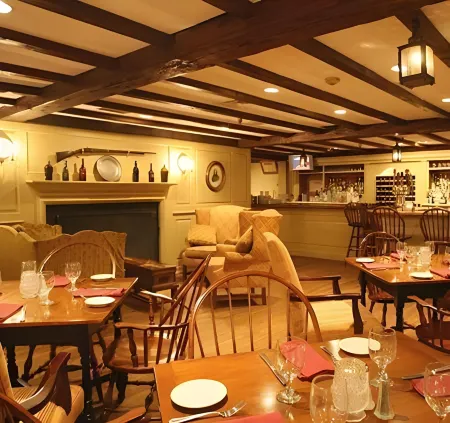 Publick House Historic Inn and Country Motor Lodge