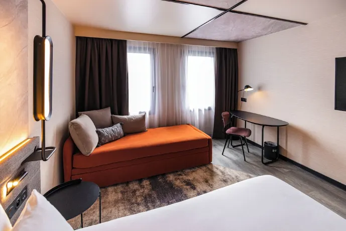 Novotel Rouen Centre Cathédrale โรงแรมใกล้Place du 8 mai Station， Rouen