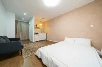 Pyeongchang Rest Factory (5 Minutes by Car from Phoenix Park) Hotel in zona Lee Hyo Seok Literature Forest