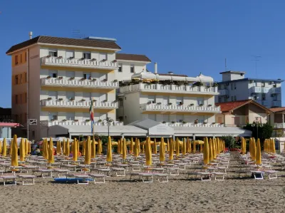 Hotel Villa Sorriso Hôtels à proximité de : Capannina Beach