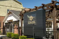 27 on Park Boutique Hotel & Venue Hotel di Lumpkin County