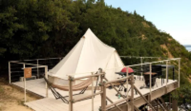 Tentoumi Shibukawa Beach Glamping Hotel di Tamano