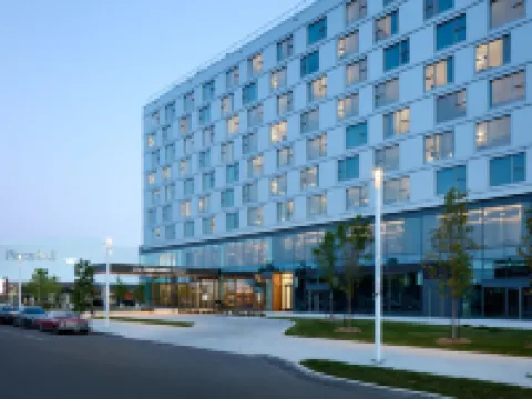Courtyard Montreal Laval Hoteles en Laval