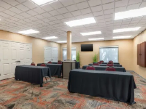 Comfort Inn & Suites Crestview South Hotels in Crestview