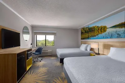 Days Inn & Suites by Wyndham Kansas City South Hôtels à proximité de : Minor Park Golf Course