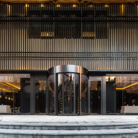 Rezen Dong Hotel (Chengdu Chunxi Road Tianfu Square)