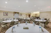 Super 8 by Wyndham Hidalgo/McAllen Area
