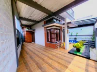 Adyvan Villa Hotels in Lowokwaru