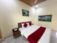 007 Universe Resort Hotels in Khandpe