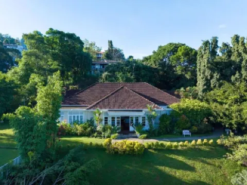 Castle Hill Bungalow by Seven Angels Hotels in 