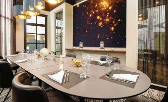 5. Novotel ..