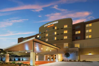 Courtyard Houston Pearland Hotels in Pearland