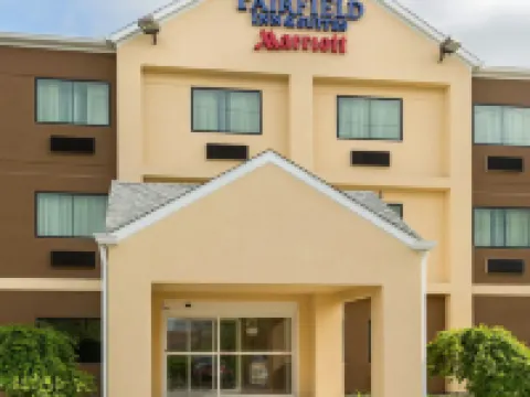 Fairfield Inn & Suites Springfield Hotels in Springfield