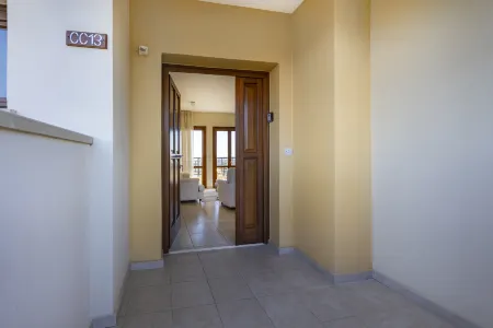 Perfect getaway for 2 with shared pool