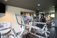 Ramada by Wyndham Ottawa on the Rideau - Gym