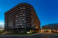 Embassy Suites by Hilton Bethesda Washington DC - parking