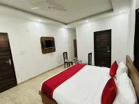 Hotel the Royal Palm Hotels in Gautam Buddh Nagar