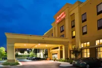 Hampton Inn & Suites Laurel Hotels in der Nähe von Agape Church