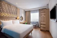 Ibis Styles Cikarang Hotels near MASJID Baitul Manshurin (LDII)