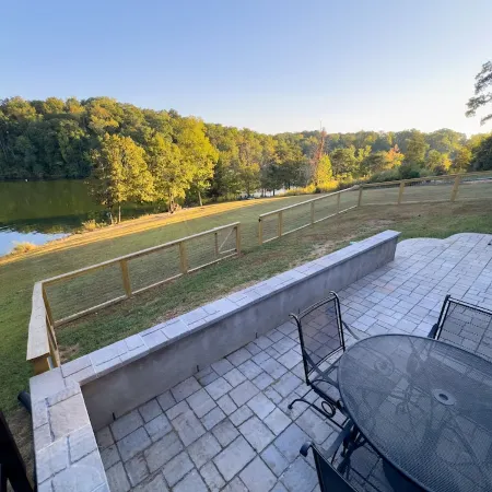 A Quiet Retreat on the Shore of Watts Bar Lake - Dog Friendly with Lake Access!