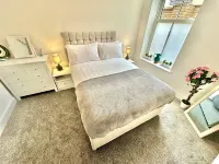 Contemporary Charm by the Quay with Garden