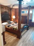 Cozy & Spacious Lake George "Lazy Bear Lodge II"