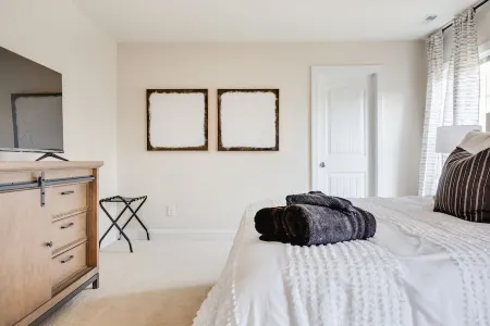 Stylish & Centrally Located Home Отели рядом с достопримечательностью «Lenovo Building 8»