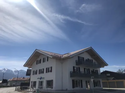 The new lifestyle suite on Lake Chiemsee: With a mountain view, 2 "en-suite" baths, sauna! Hotels near Almhüttendorf Achental