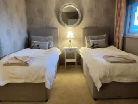 SHORELINE - Luxury apartment on the shore of Belfast Lough Hotels in Holywood